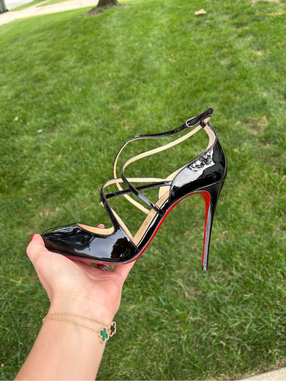 Christian Louboutin Soustelisslimo 100 Patent Leather T strap pumps